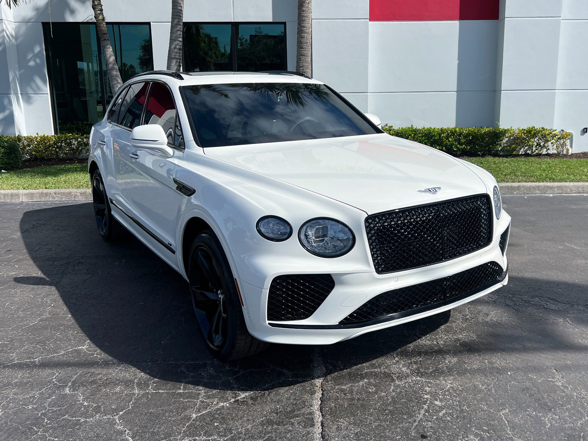 Used 2021 Bentley Bentayga image 13