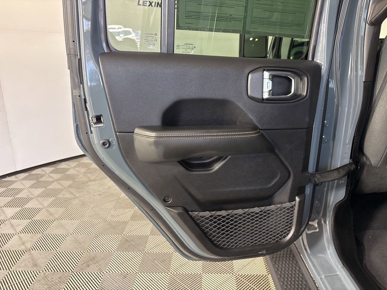 Used 2025 Jeep Wrangler Unlimited Sahara AWD/4WD image 17