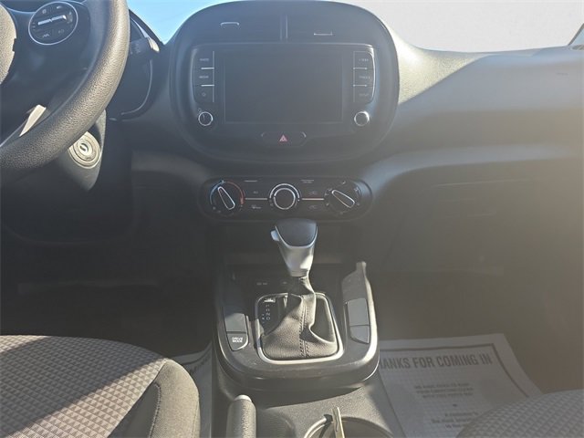 Used 2023 Kia Soul LX w/ LX Technology Package image 11