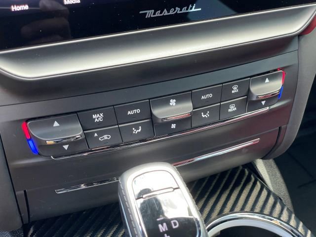 Used 2023 Maserati Ghibli Trofeo image 40