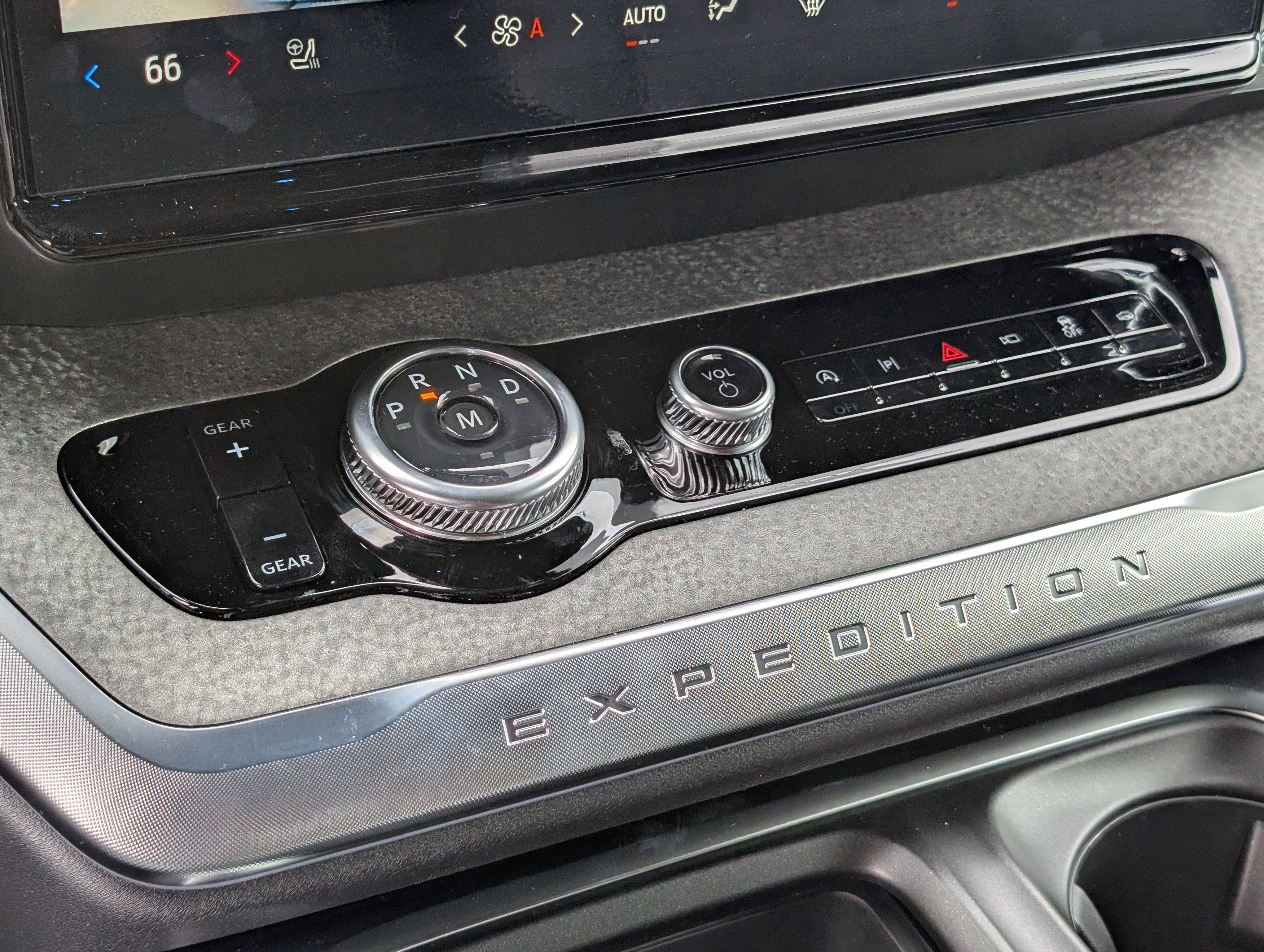 New 2026 Ford Expedition Tremor image 18