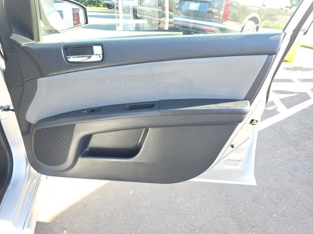 Used 2012 Nissan Sentra 2.0 SR w/ Special Edition Pkg image 17