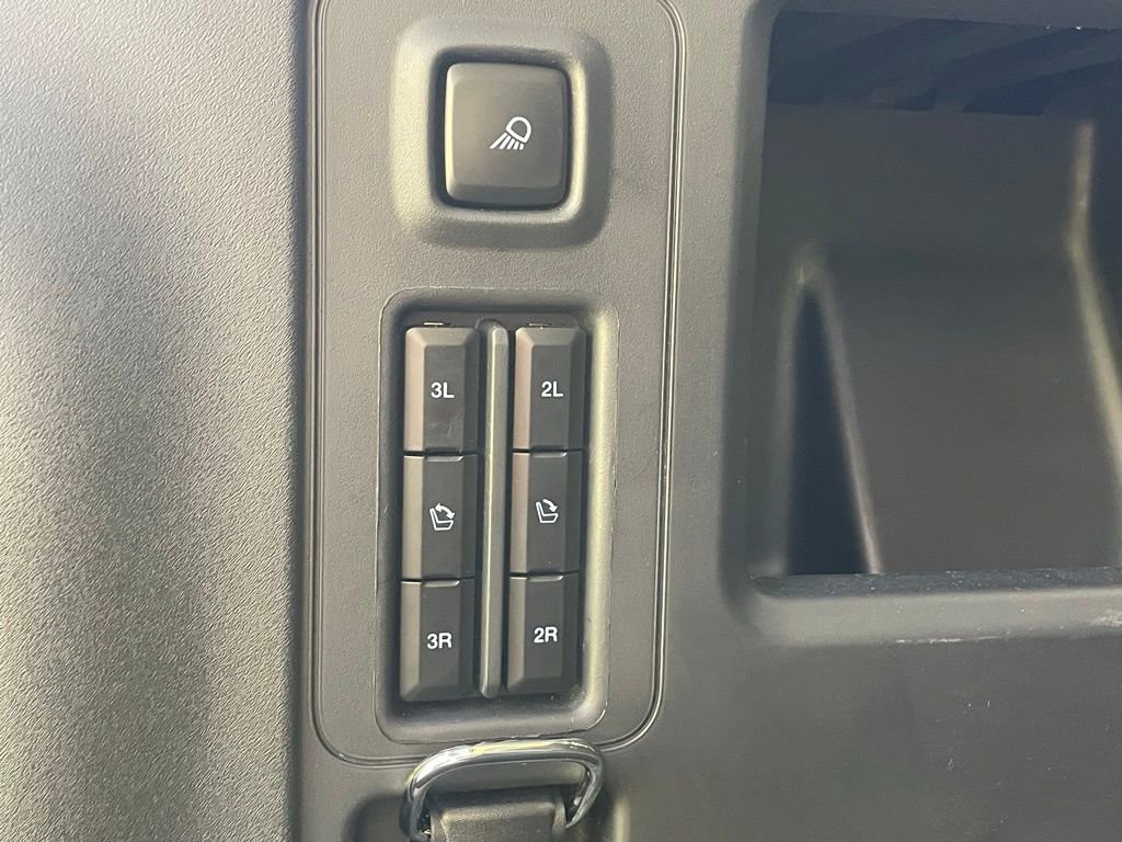 Used 2025 Ford Expedition Platinum w/ Platinum Ultimate Package AWD/4WD image 25