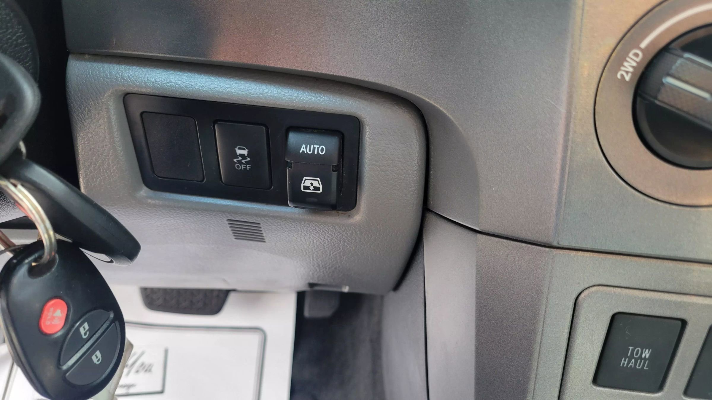Used 2015 Toyota Sequoia Limited image 30