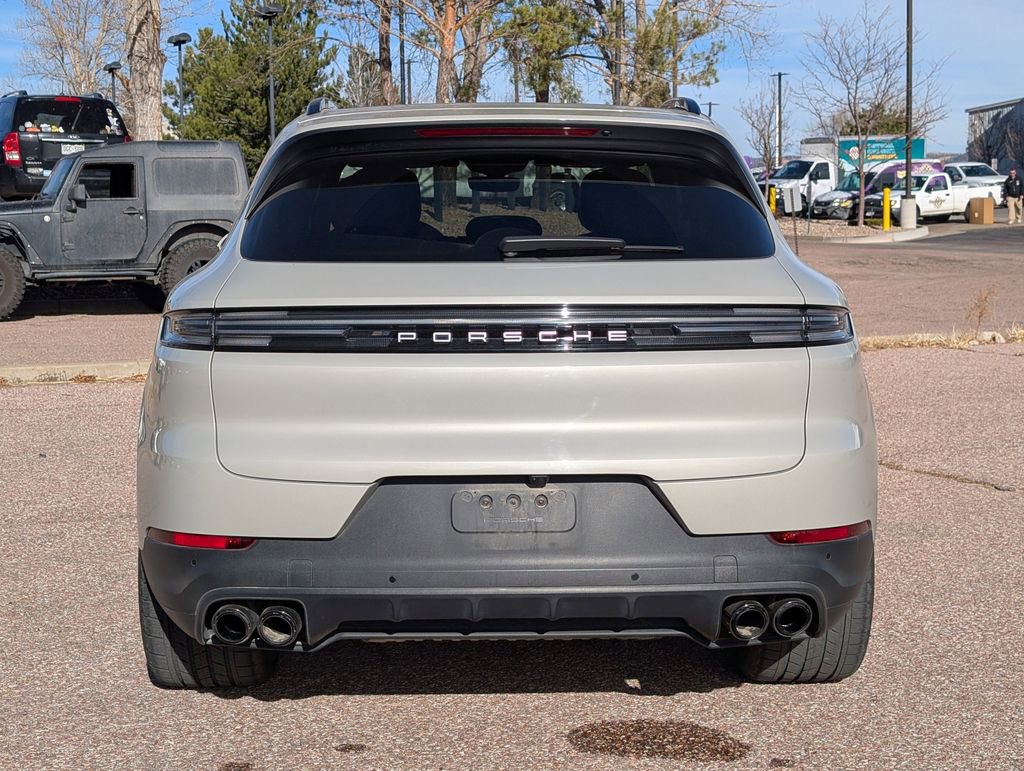 Used 2024 Porsche Cayenne image 6