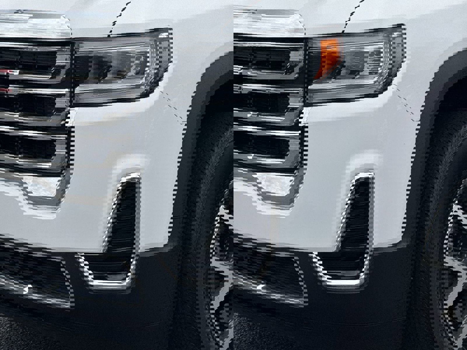 Certified 2023 GMC Acadia SLE w/ Driver Convenience Package image 6