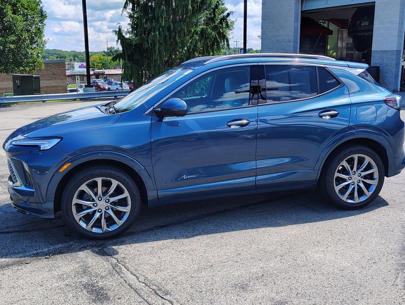 Certified 2024 Buick Encore GX Avenir AWD/4WD image 10