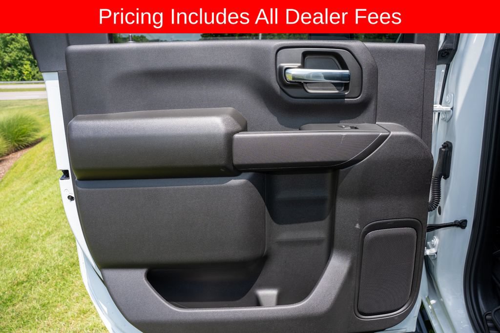 Used 2026 Chevrolet Silverado 2500 Custom w/ Custom Value Package AWD/4WD image 7
