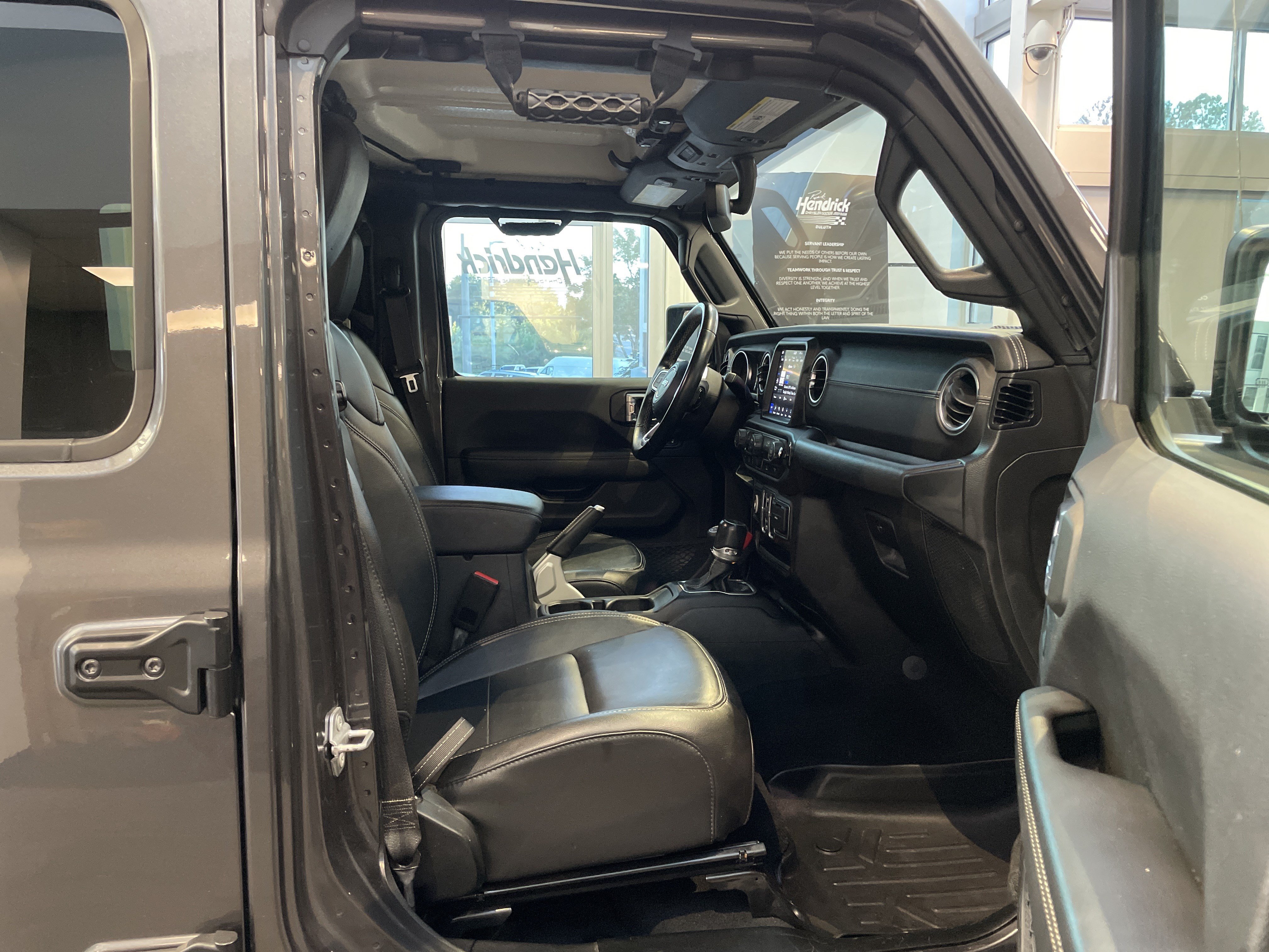 Used 2021 Jeep Gladiator Overland w/ Popular Equipment Package AWD/4WD image 36