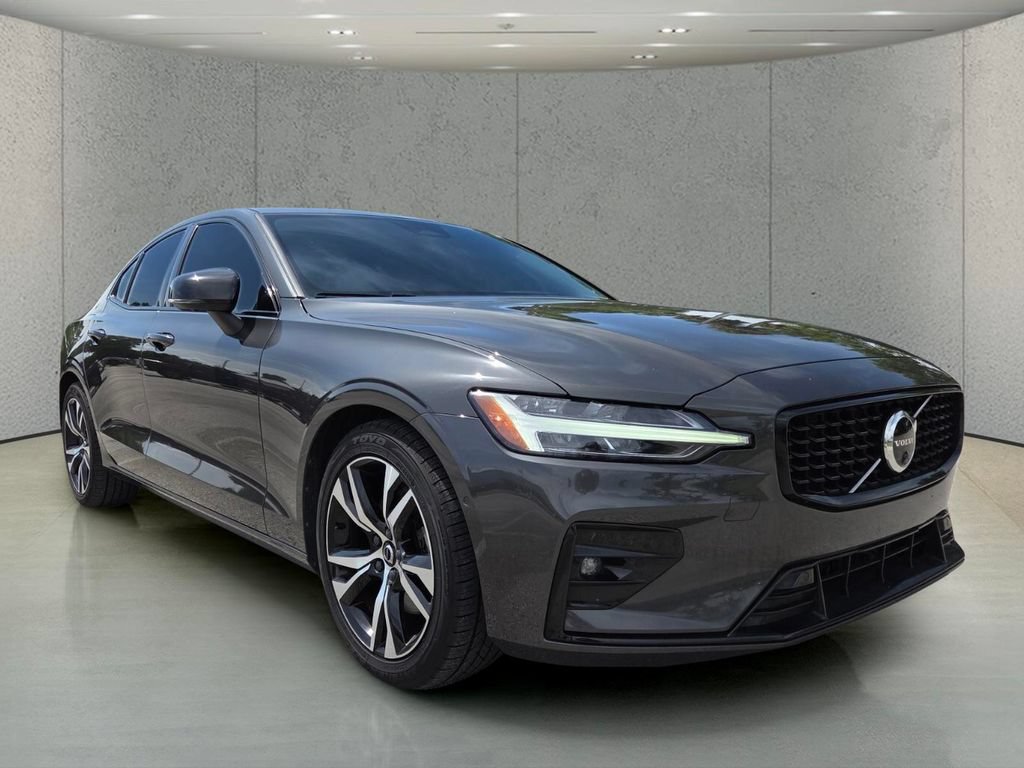 Used 2025 Volvo S60 B5 Plus w/ Protection Package Premier FWD image 13