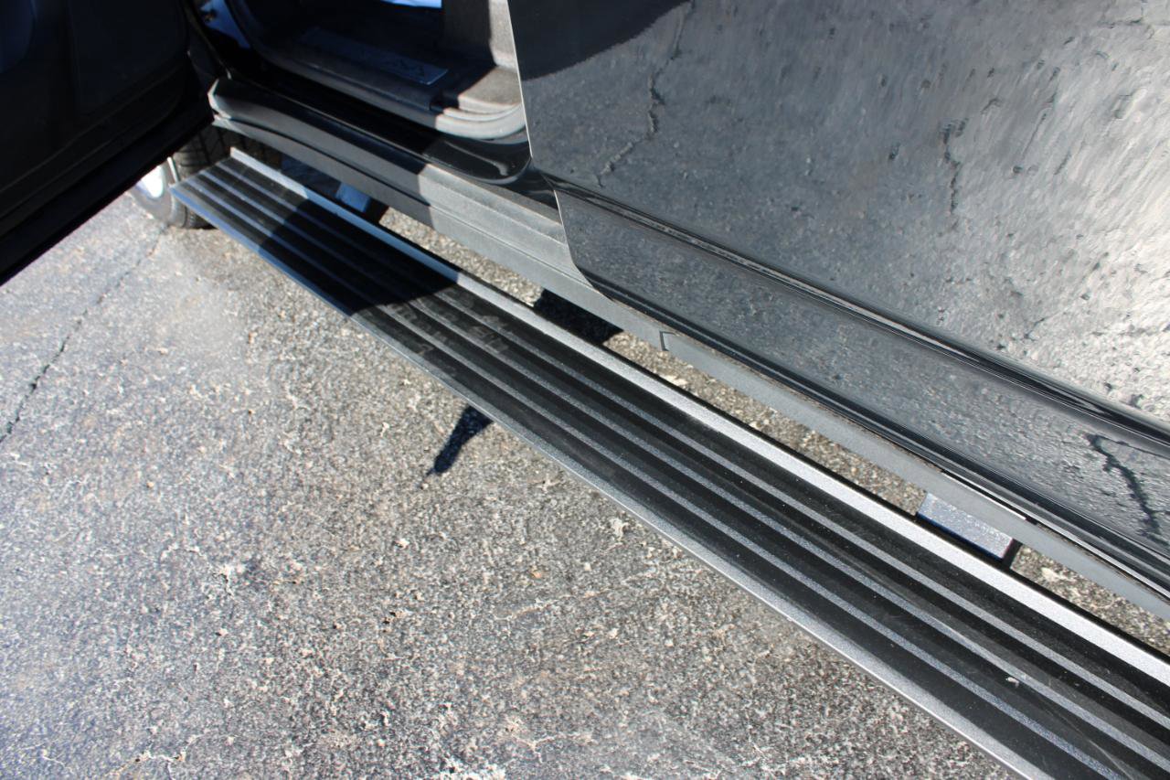 Used 2021 Chevrolet Tahoe High Country w/ Premium Package image 8