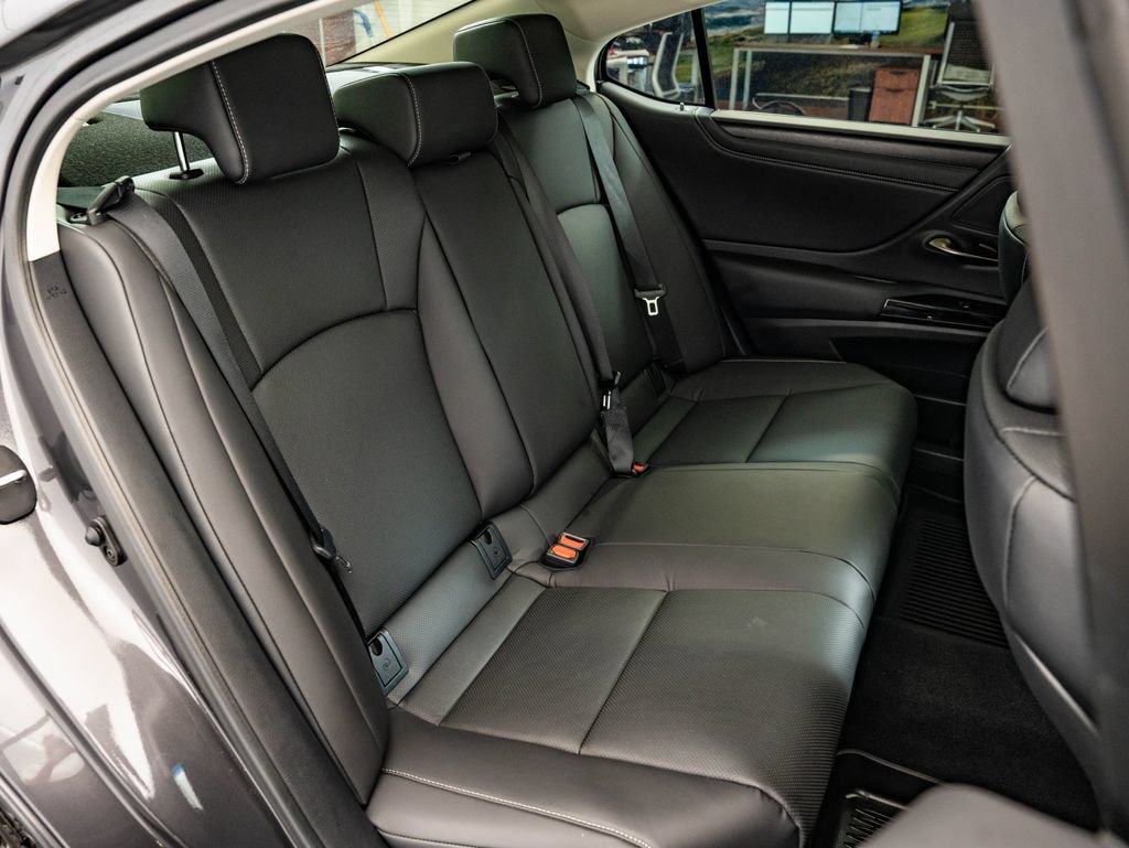 Certified 2025 Lexus ES 300h F Sport FWD image 45