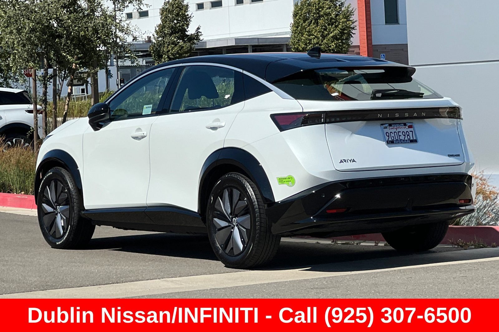 Used 2023 Nissan Ariya FWD image 6