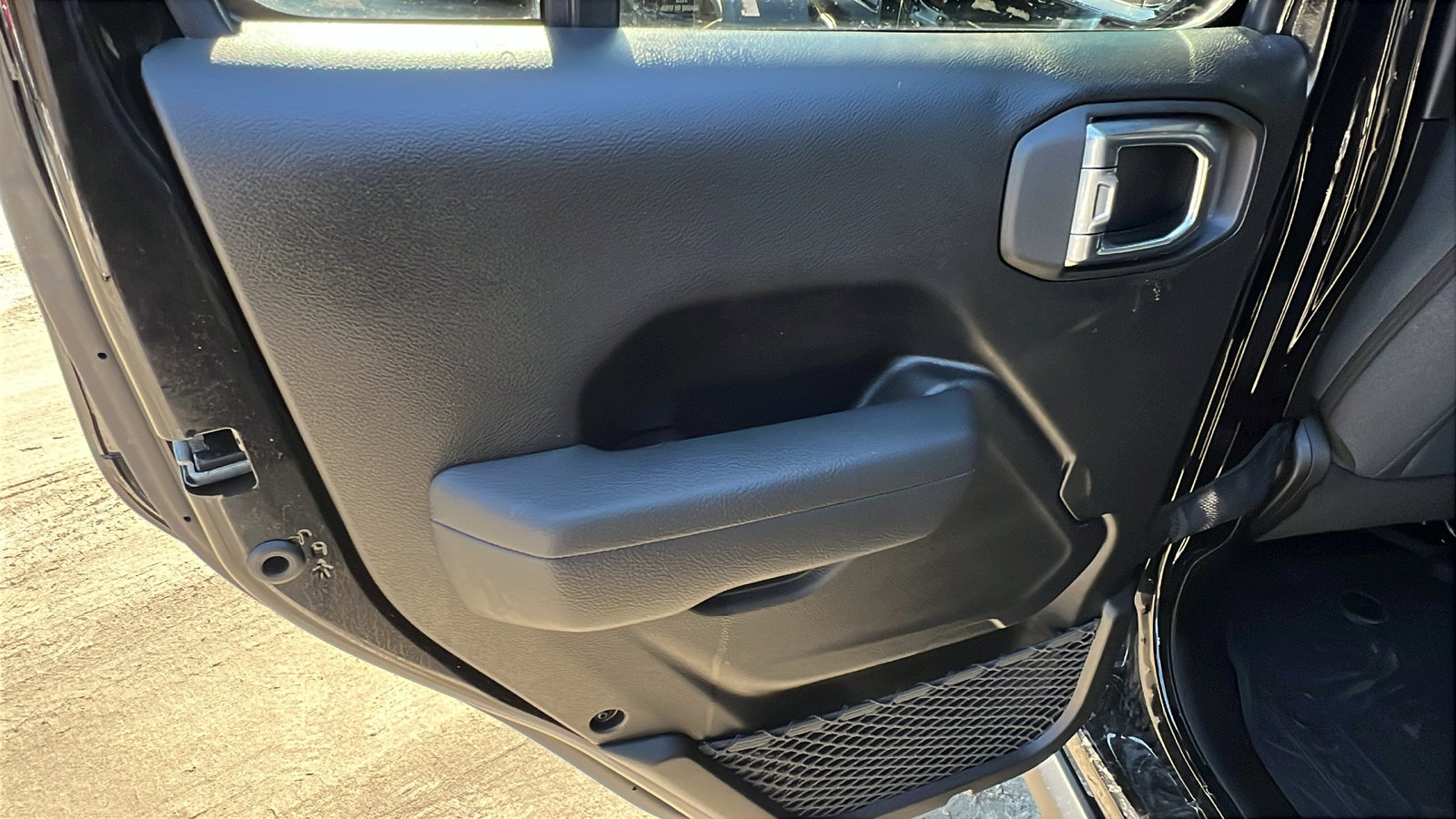 Used 2025 Jeep Wrangler Willys image 22