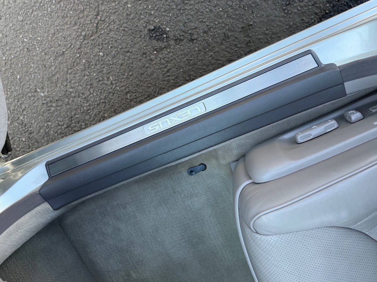Used 2003 Lexus LS 430 RWD image 79