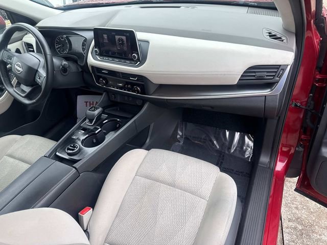 Used 2025 Nissan Rogue SV AWD/4WD image 19