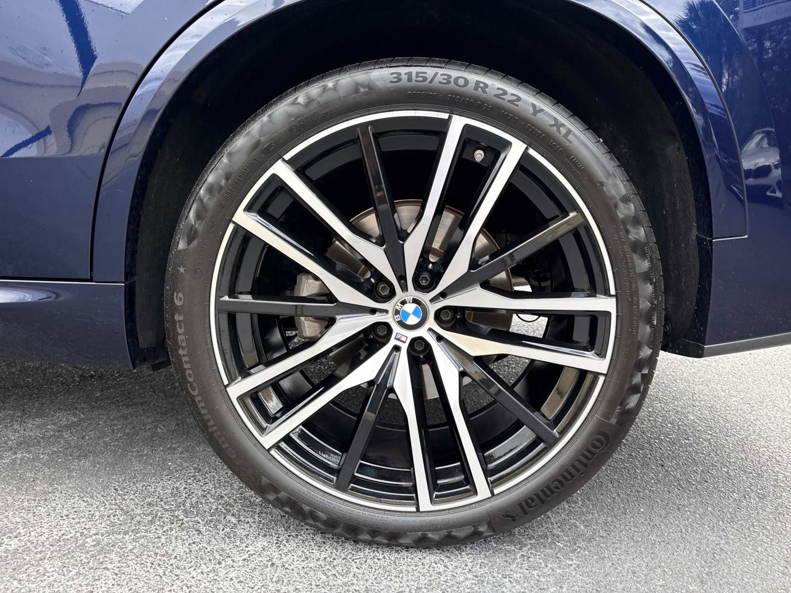 Used 2024 BMW X5 xDrive40i w/ M Sport Package image 11