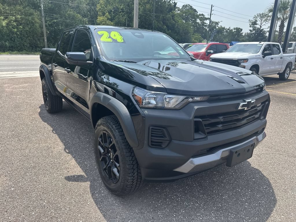 Used 2024 Chevrolet Colorado Trail Boss w/ LPO, Dark Essentials Package AWD/4WD image 10