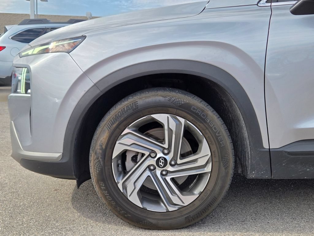 Used 2021 Hyundai Santa Fe SE FWD image 5