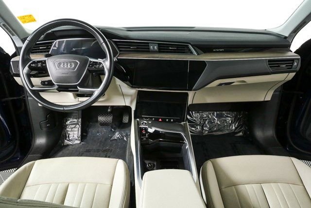Certified 2023 Audi e-tron Premium Plus w/ Premium Plus Package AWD/4WD image 20
