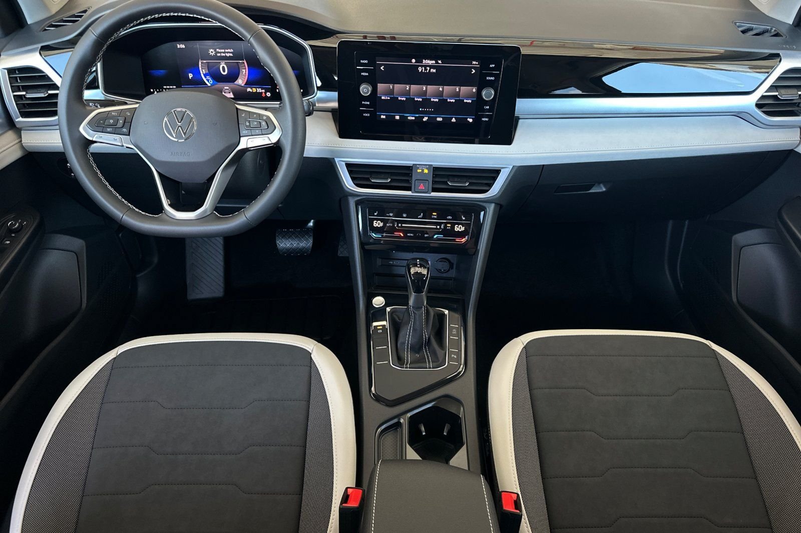 New 2026 Volkswagen Taos SE FWD image 13