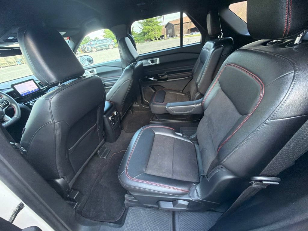 Used 2023 Ford Explorer ST-Line AWD/4WD image 57