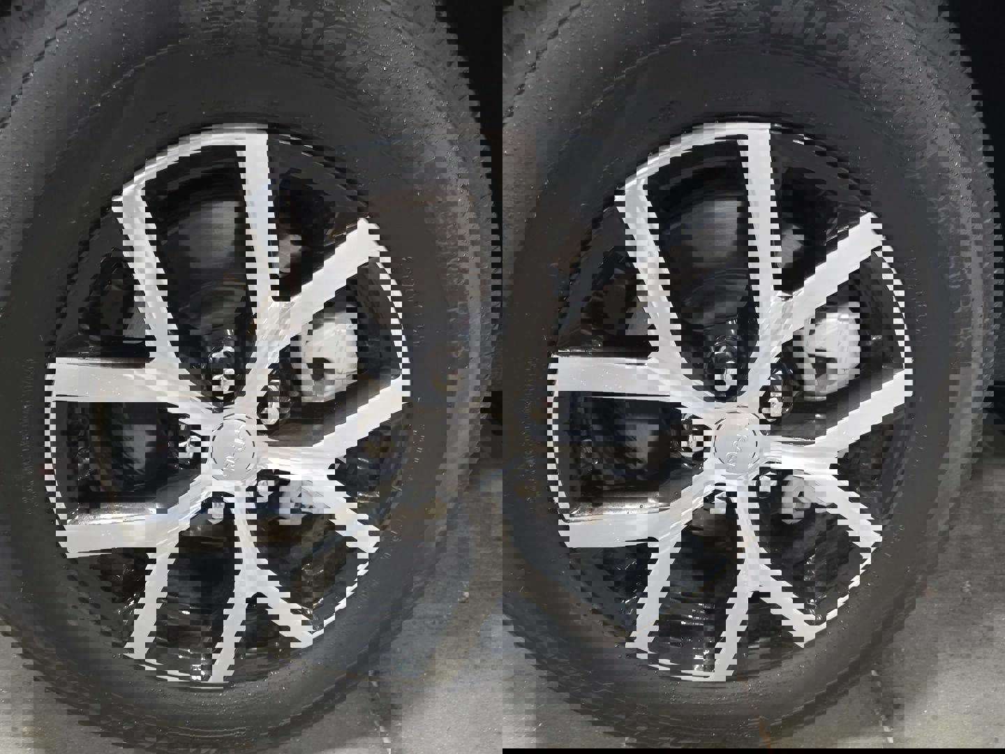 Used 2024 Jeep Grand Cherokee Limited image 34