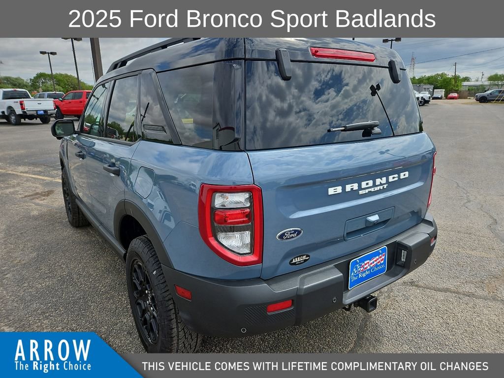 Used 2025 Ford Bronco Sport Badlands image 9
