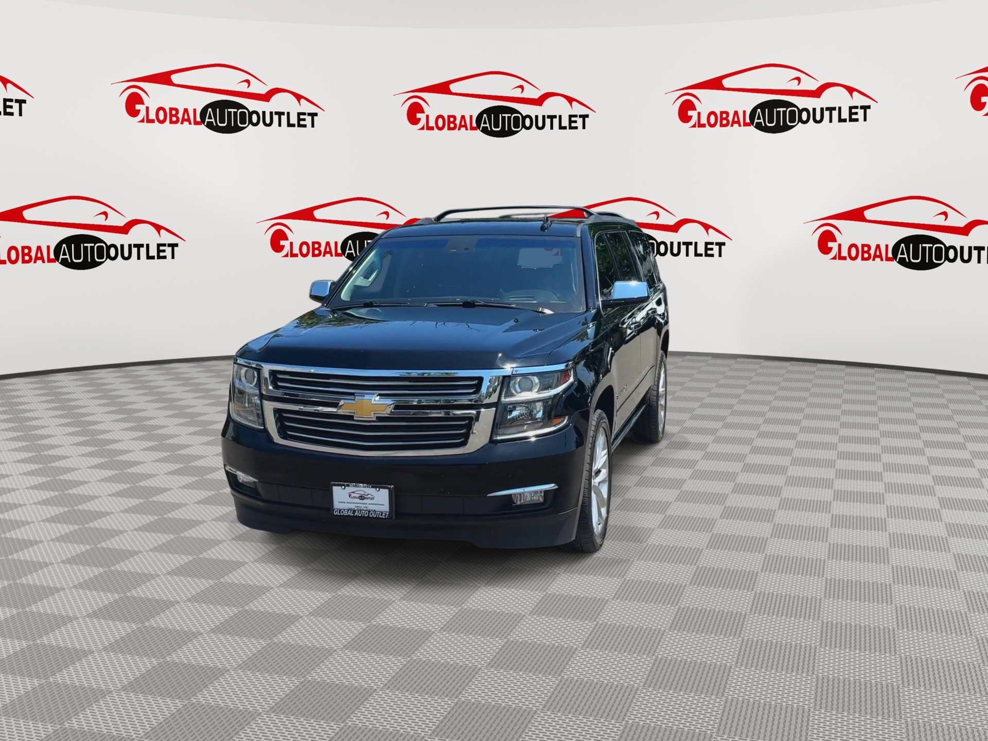 Used 2019 Chevrolet Suburban Premier w/ Premier Plus Edition AWD/4WD image 3