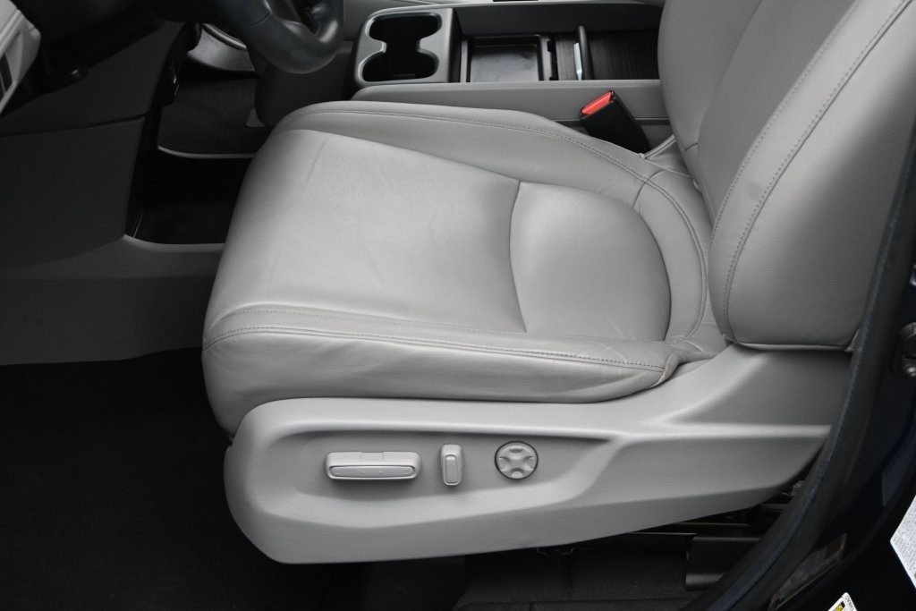 Certified 2024 Honda Odyssey EX-L image 13