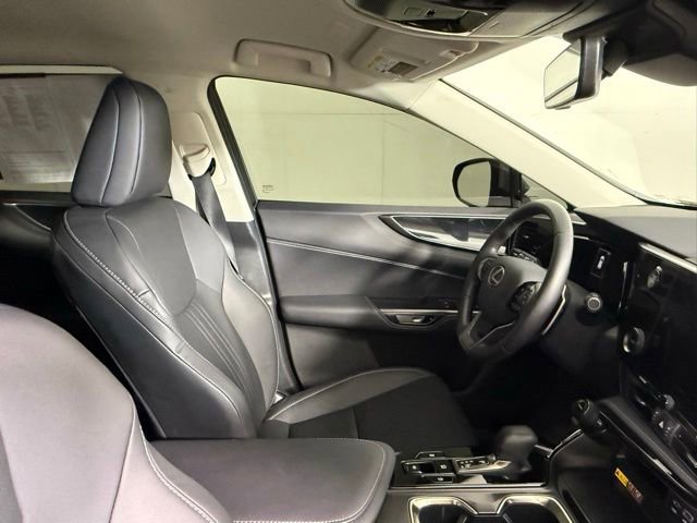 Certified 2025 Lexus NX 250 FWD w/ Towing Package (2000 Lbs) image 33