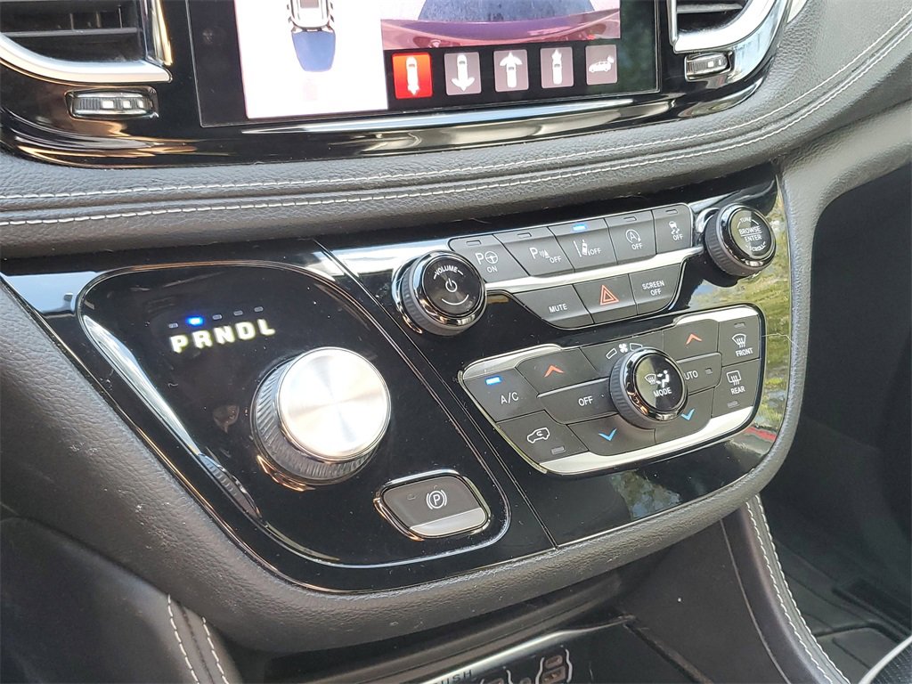 Used 2022 Chrysler Pacifica Limited w/ S Appearance Package image 26