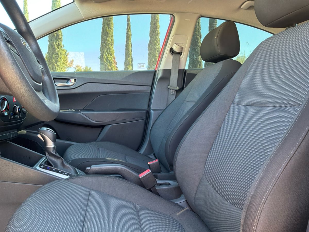 Used 2021 Hyundai Accent SE FWD image 17