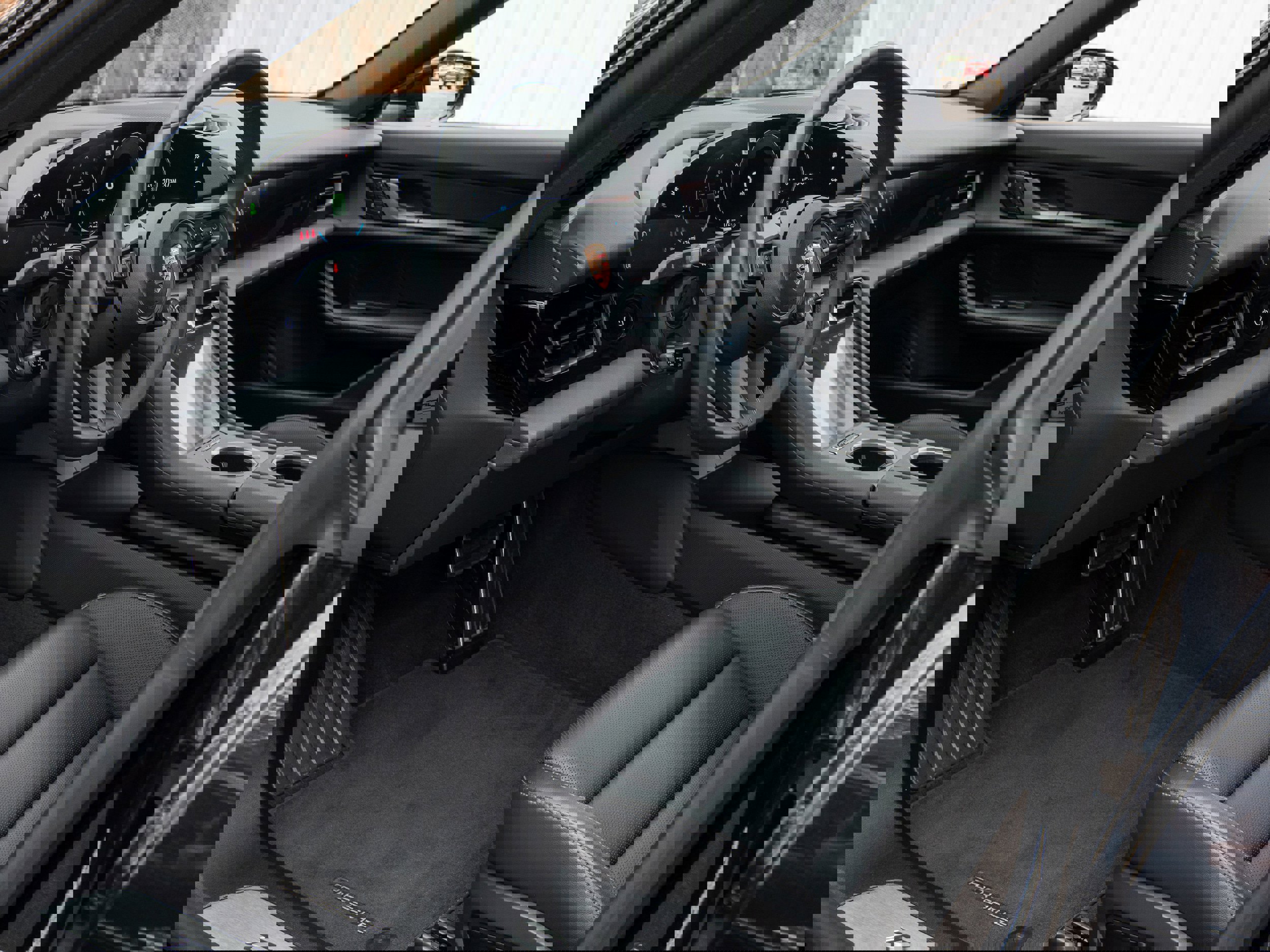 Used 2025 Porsche Taycan 4S image 4