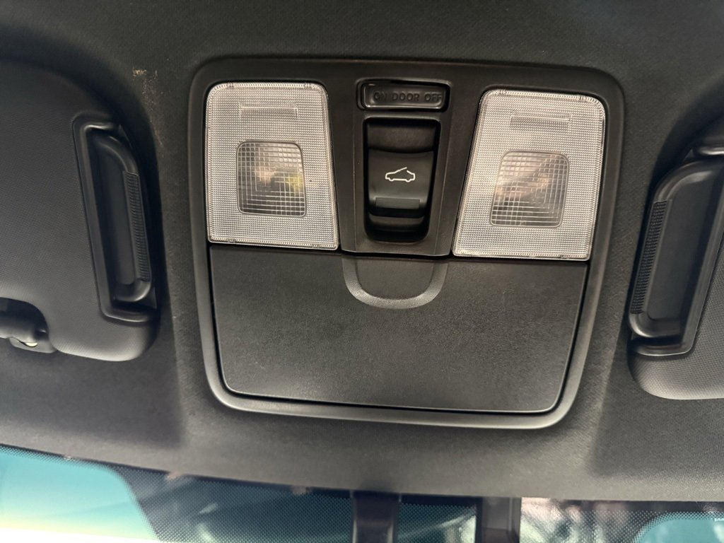 Used 2016 Hyundai Veloster w/ Option Group 03 image 37