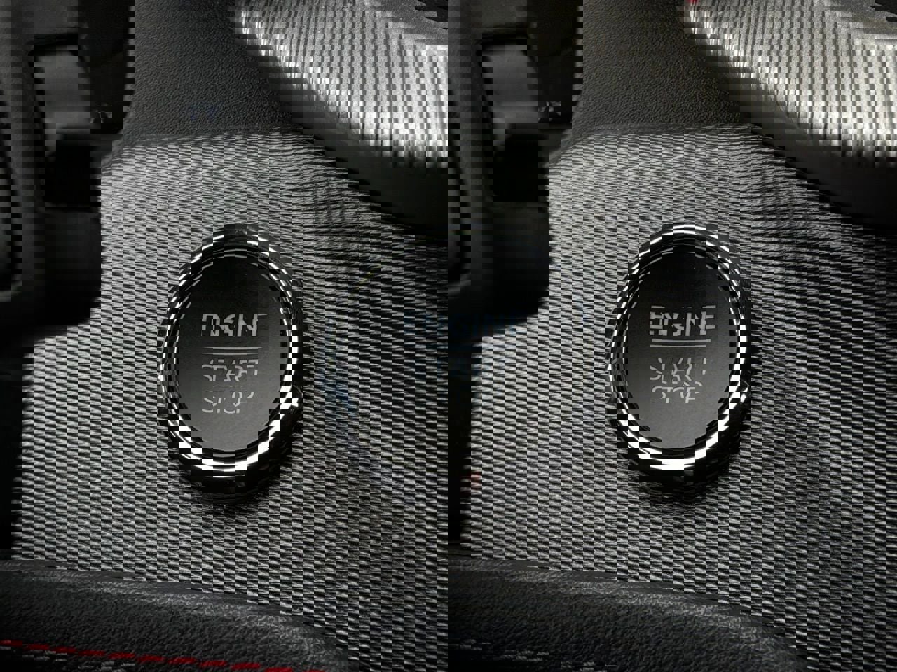 Used 2025 Ford Explorer ST-Line w/ ST-Line Street Pack AWD/4WD image 28