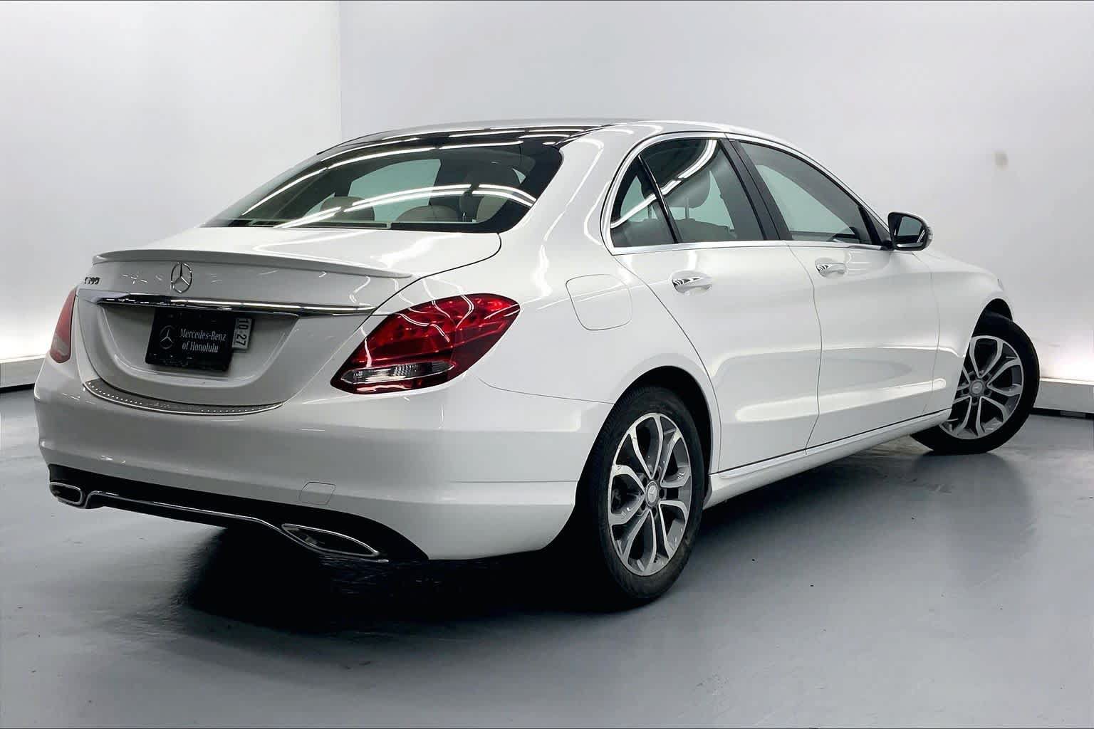 Used 2016 Mercedes-Benz C 300 Sedan image 4