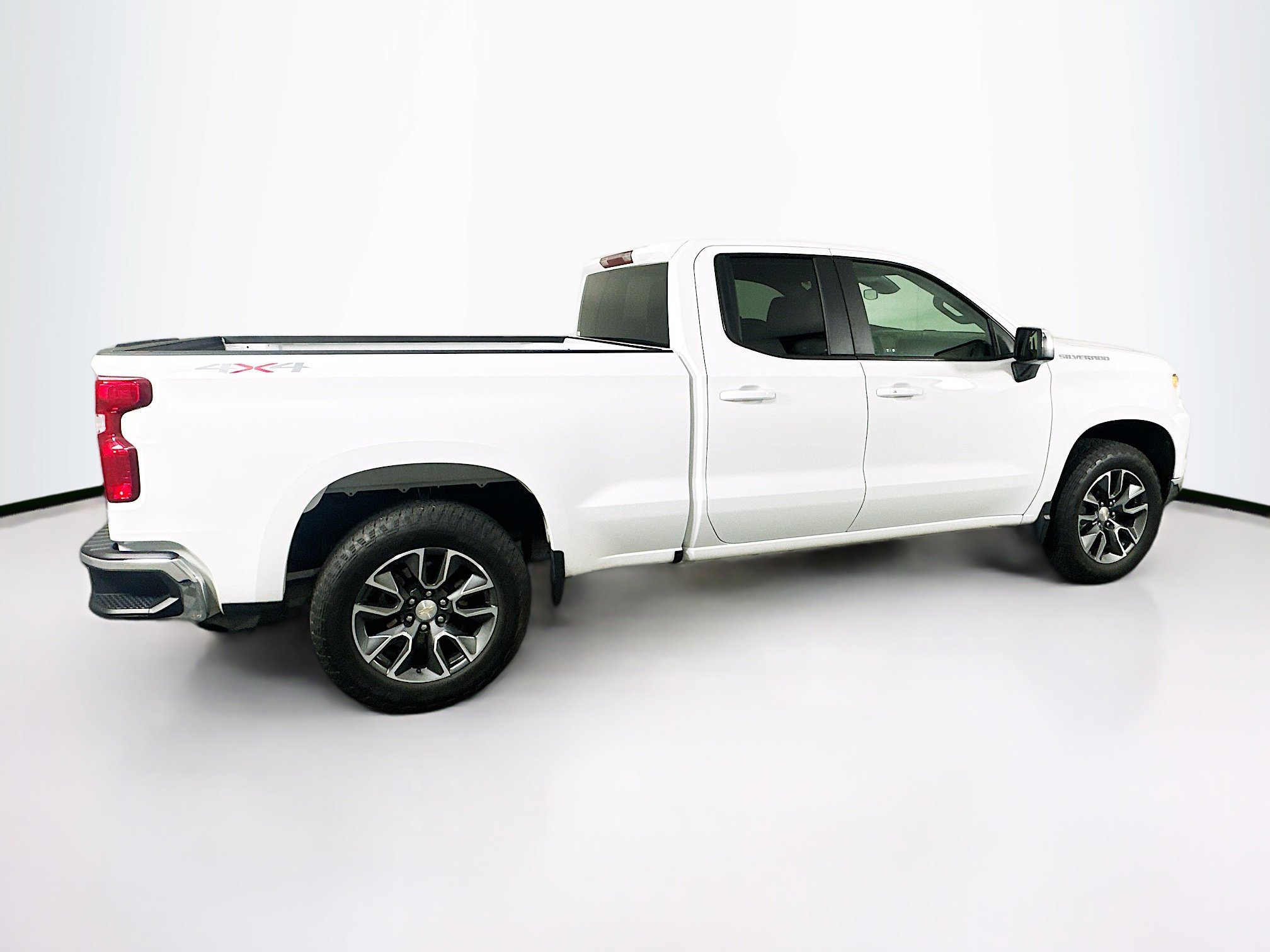 Used 2023 Chevrolet Silverado 1500 LT image 10