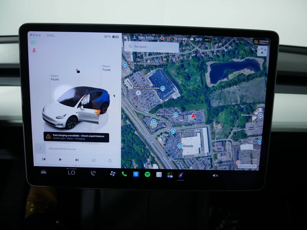 Used 2025 Tesla Model Y Long Range AWD/4WD image 31
