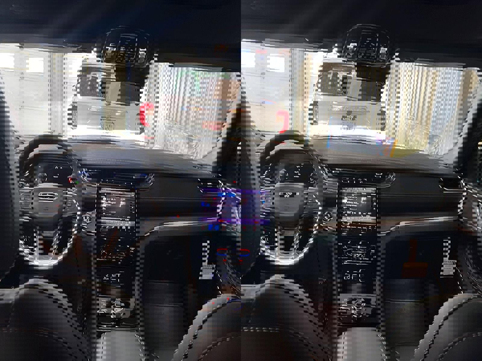 New 2025 Jeep Grand Cherokee L Limited image 23