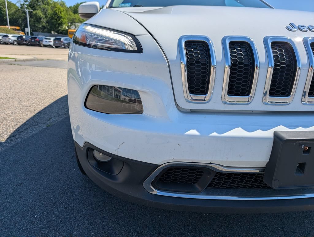 Used 2015 Jeep Cherokee Limited AWD/4WD image 9