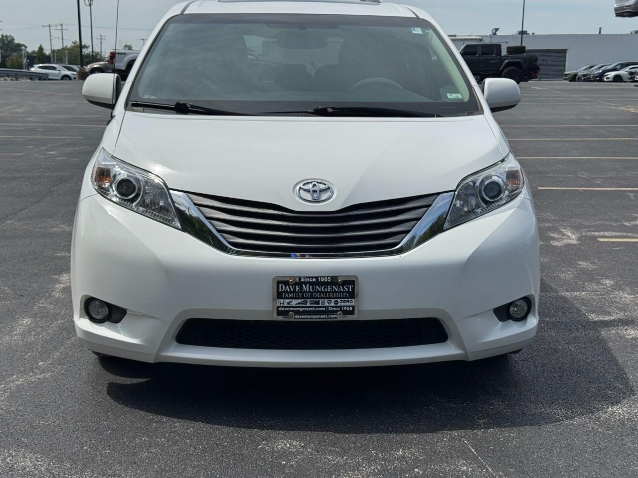 Used 2014 Toyota Sienna XLE FWD image 11