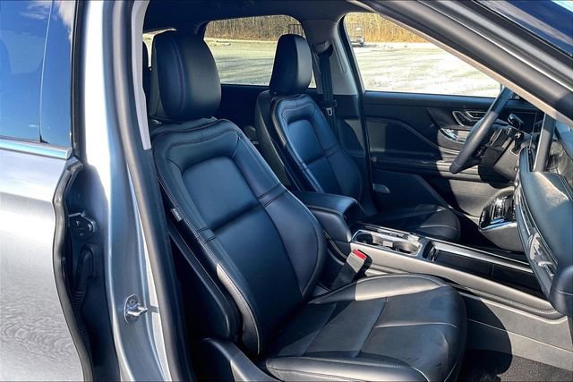 Used 2024 Lincoln Corsair Premiere image 7