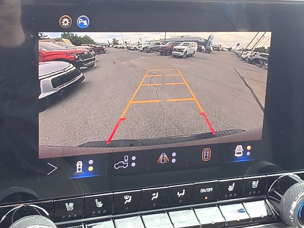 New 2026 Chevrolet Colorado ZR2 w/ Technology Package AWD/4WD image 19