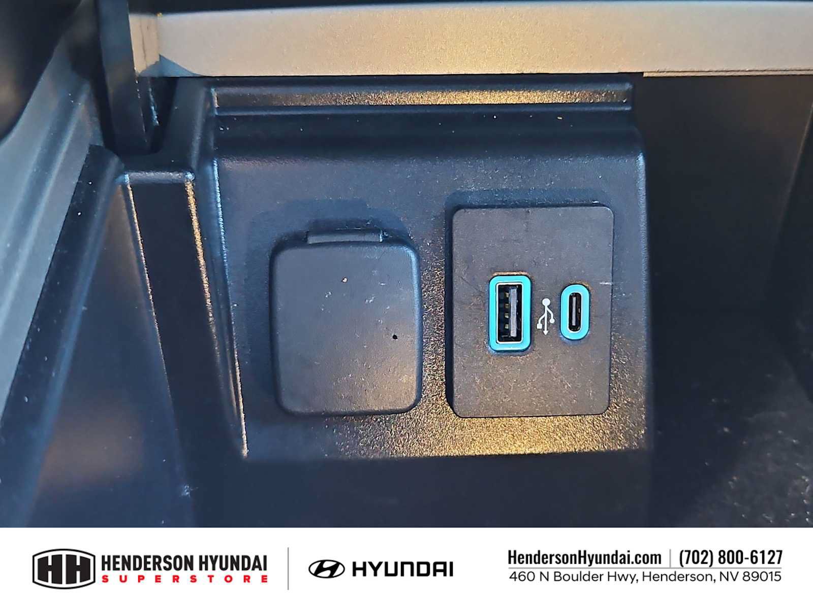 Used 2023 Ford Explorer XLT w/ Equipment Group 202A RWD image 31
