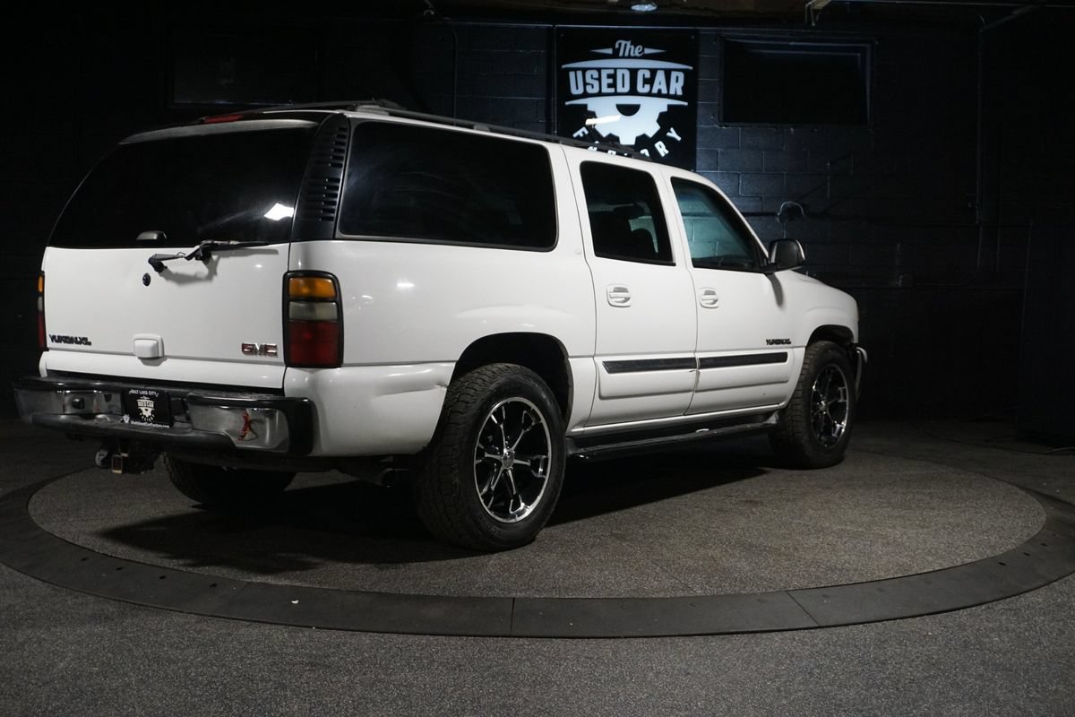 Used 2006 GMC Yukon XL SLT w/ SLT Preferred Equipment Group AWD/4WD image 6