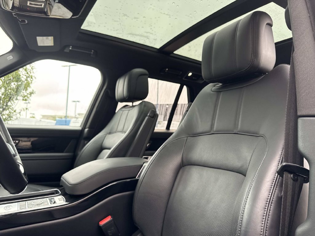 Used 2019 Land Rover Range Rover HSE AWD/4WD image 21