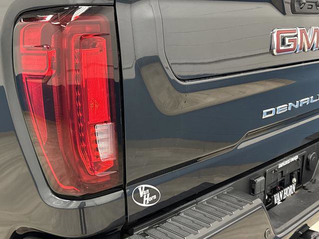 Used 2022 GMC Sierra 2500 Denali w/ Denali Ultimate Package image 38
