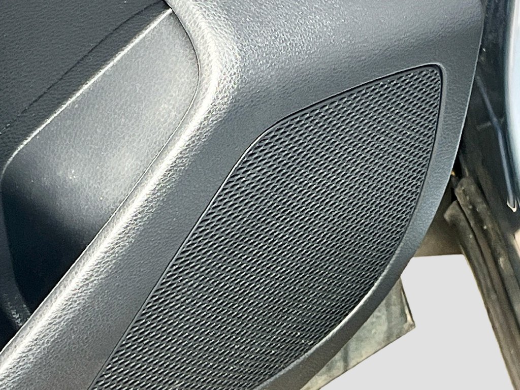 Used 2025 Toyota Corolla Cross L FWD image 19