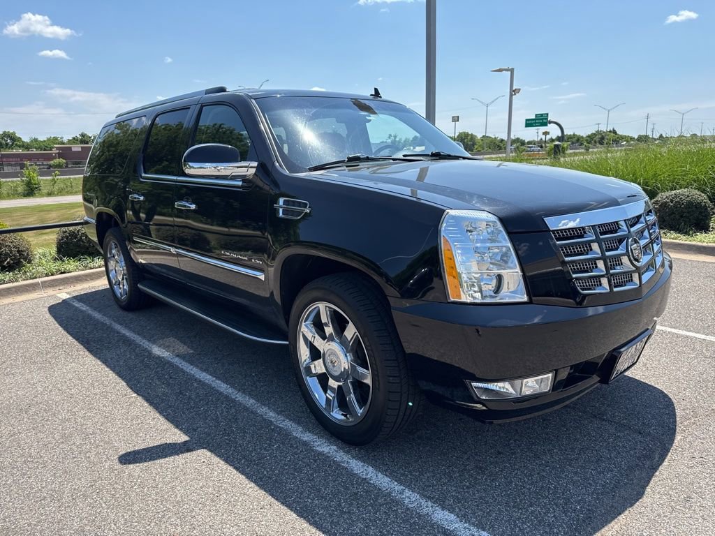 Used 2012 Cadillac Escalade ESV Luxury AWD/4WD image 5